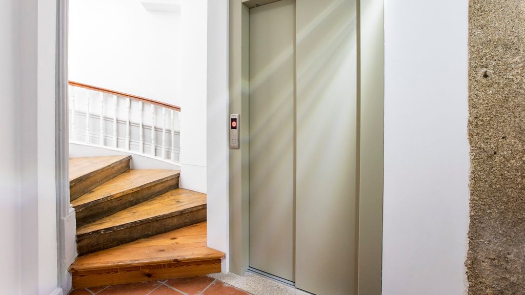 Mouzinho 1BR w/ AC in City Center by LovelyStay