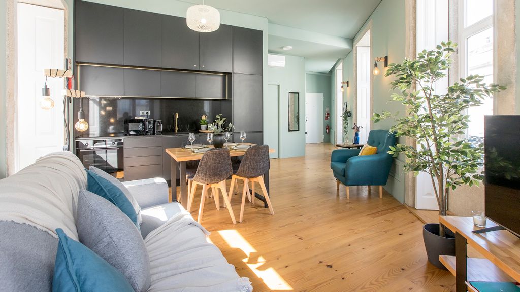 Mouzinho 1BR w/ AC in City Center by LovelyStay