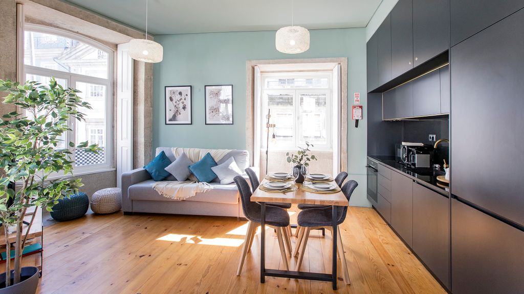 Mouzinho 1BR w/ AC in City Center by LovelyStay