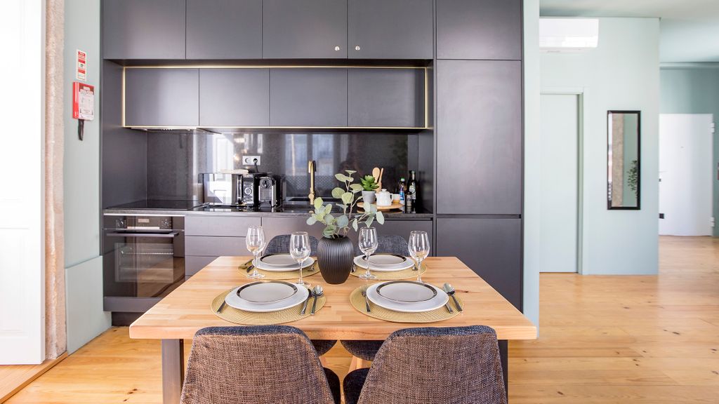 Mouzinho 1BR w/ AC in City Center by LovelyStay