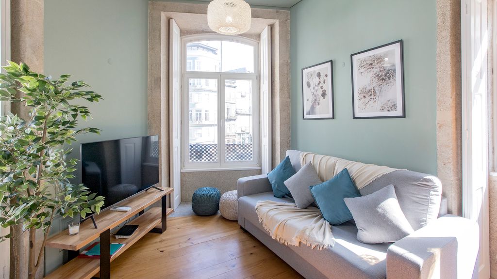 Mouzinho 1BR w/ AC in City Center by LovelyStay
