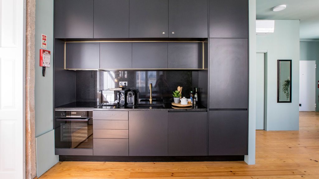 Mouzinho 1BR w/ AC in City Center by LovelyStay
