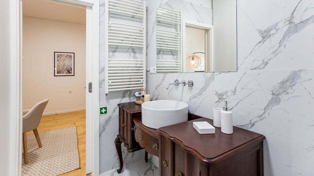 Mouzinho Studio w/ AC in City Center by LovelyStay