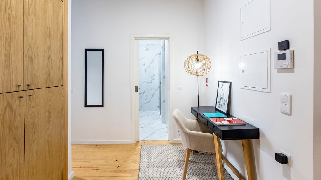 Mouzinho Studio w/ AC in City Center by LovelyStay