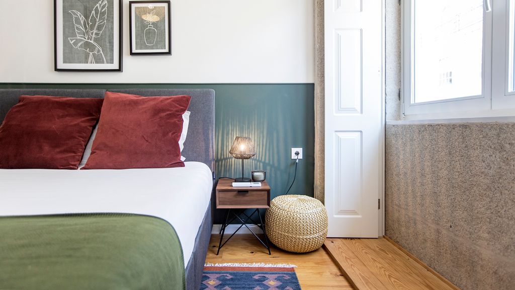 Mouzinho Studio w/ AC in City Center by LovelyStay