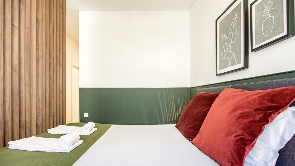Mouzinho Studio w/ AC in City Center by LovelyStay