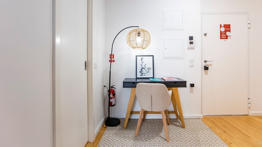 Mouzinho Studio w/ AC in City Center by LovelyStay