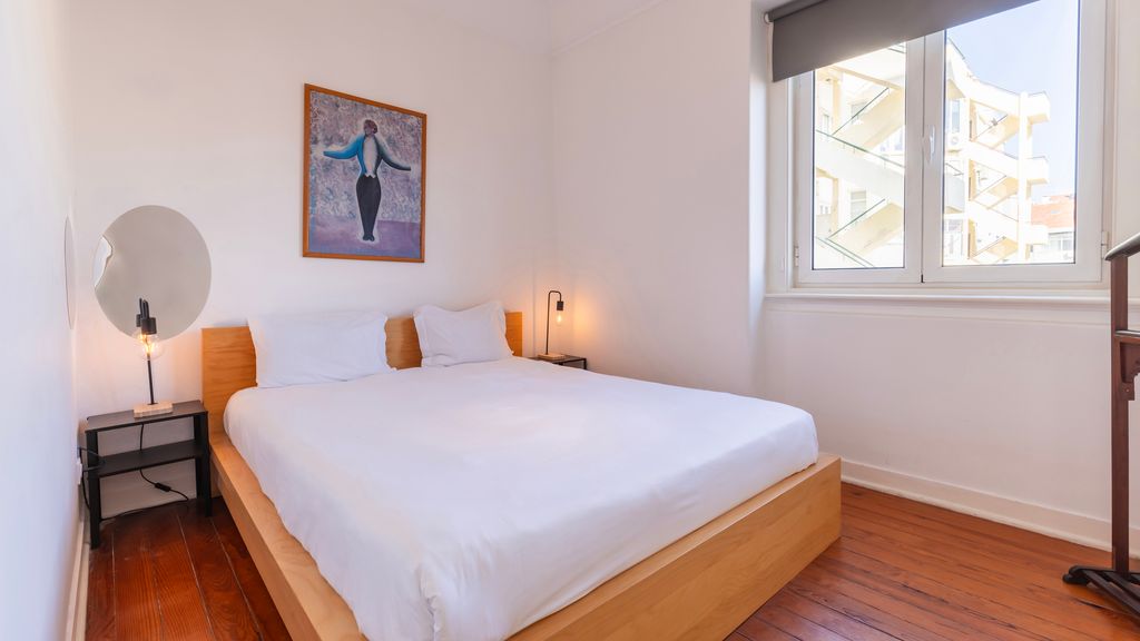 2BDR Apt with Full Kitchen on Avenida da Liberdade