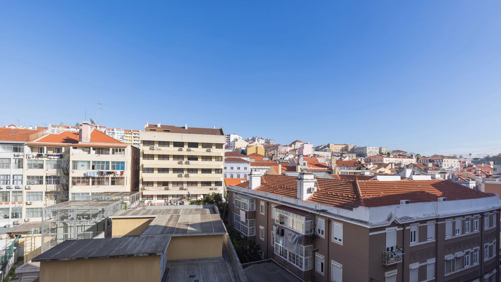 2BDR Apt with Full Kitchen on Avenida da Liberdade