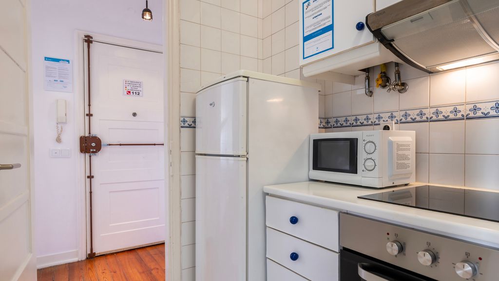 2BDR Apt with Full Kitchen on Avenida da Liberdade