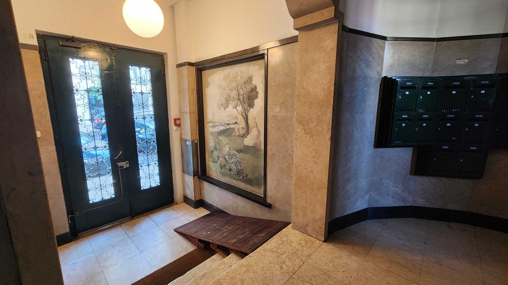 2BDR Apt with Full Kitchen on Avenida da Liberdade