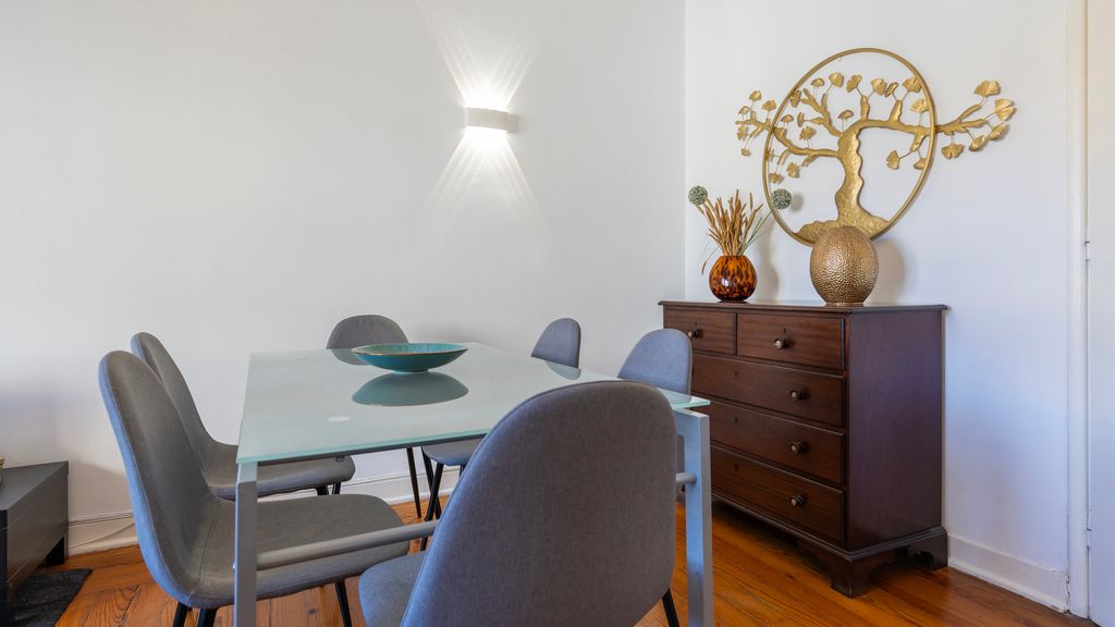 2BDR Apt with Full Kitchen on Avenida da Liberdade