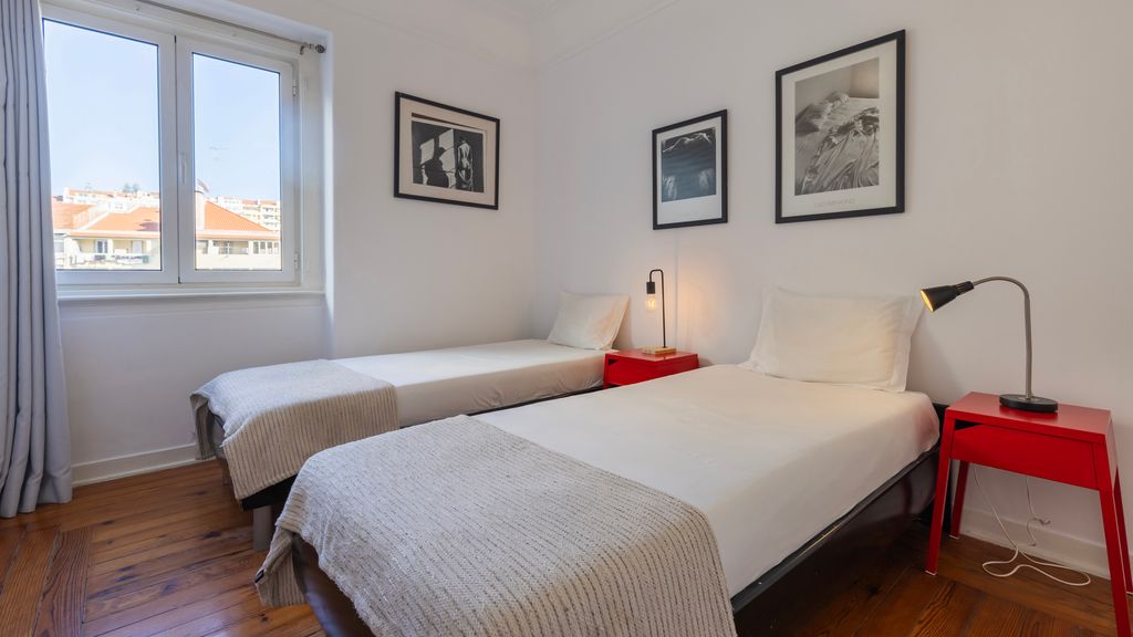 2BDR Apt with Full Kitchen on Avenida da Liberdade