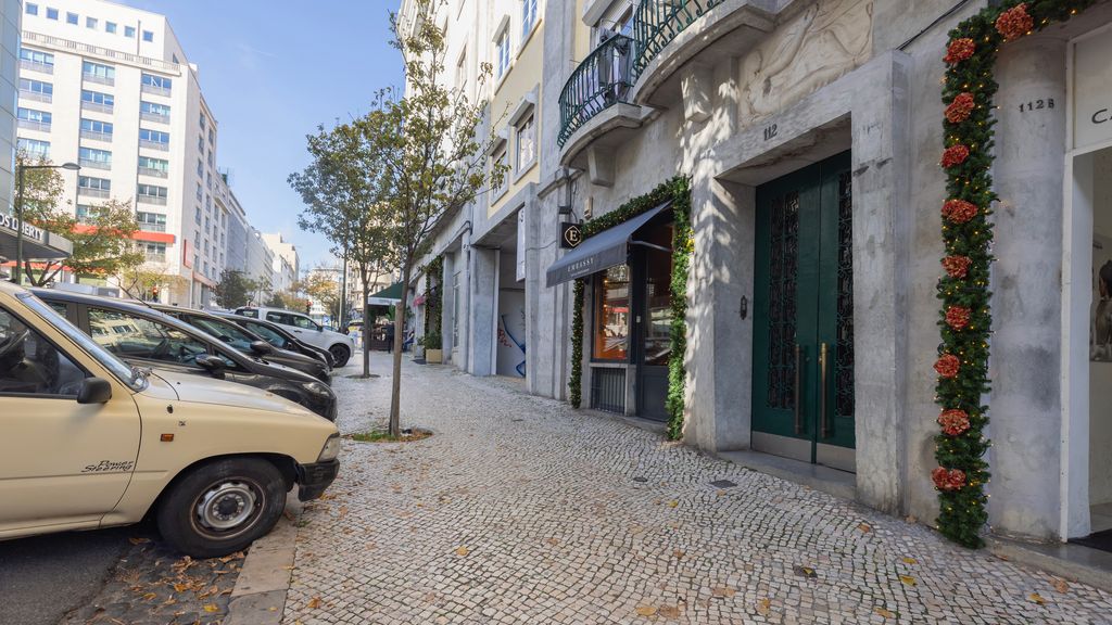 2BDR Apt with Full Kitchen on Avenida da Liberdade