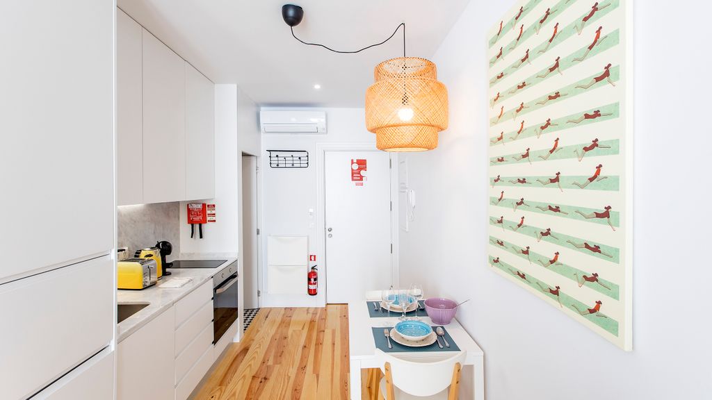 Flux Art Studio w/ AC & Balcony by LovelyStay