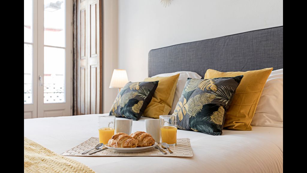 Wine Apartments I - Ribeira 1BR by LovelyStay
