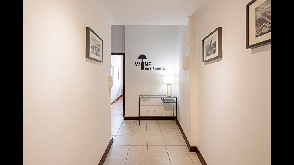 Wine Apartments I - Ribeira 1BR by LovelyStay