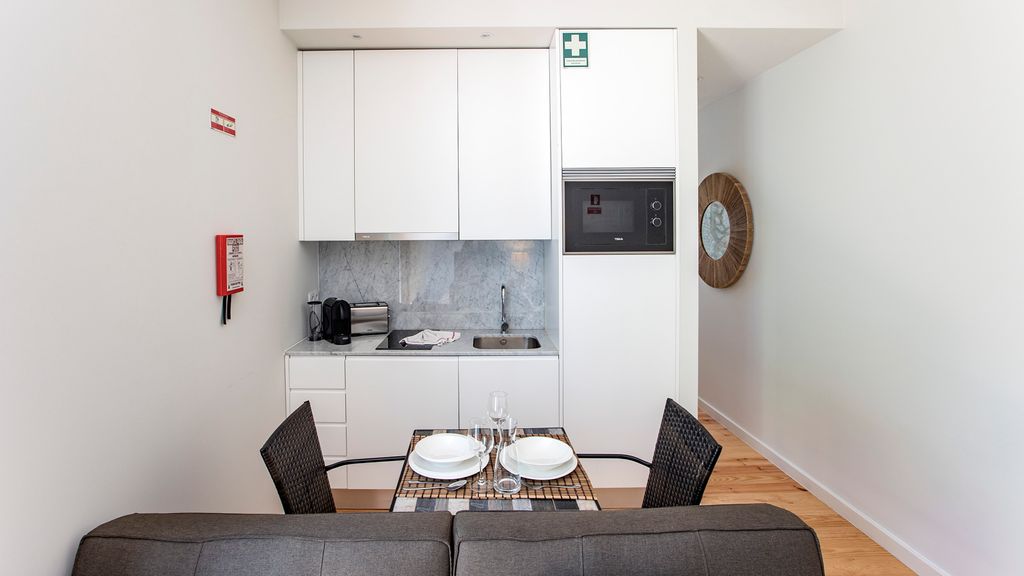 Central Studio w/ Pool & Patio by LovelyStay