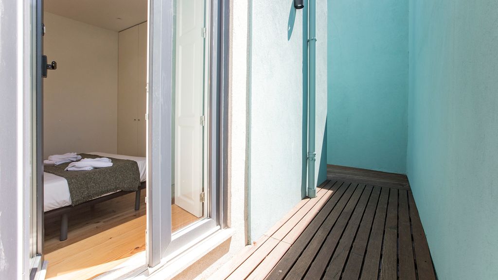 Central Studio w/ Pool & Patio by LovelyStay