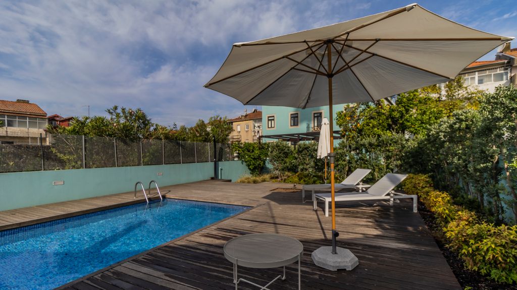 Central Studio w/ Pool & Patio by LovelyStay