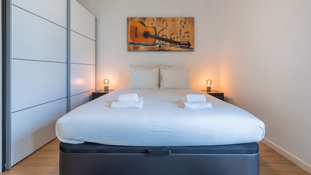 1BDR Flat w/ Balcony & Parking by LovelyStay