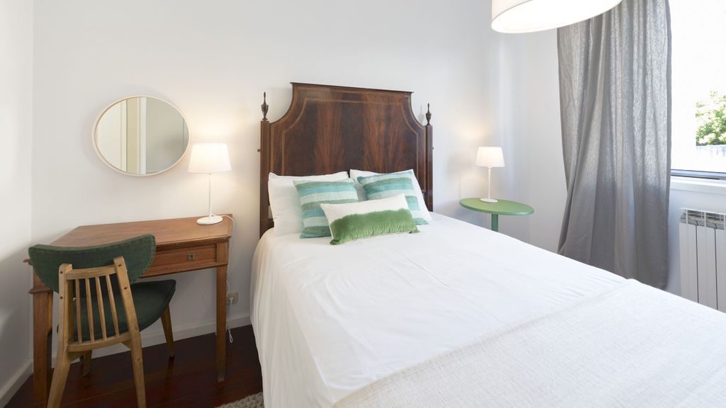 Porto Beach Apartment by LovelyStay