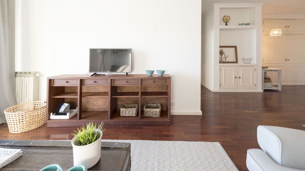 Porto Beach Apartment by LovelyStay