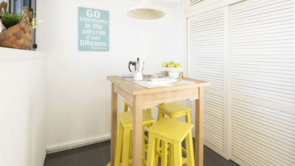 Porto Beach Apartment by LovelyStay