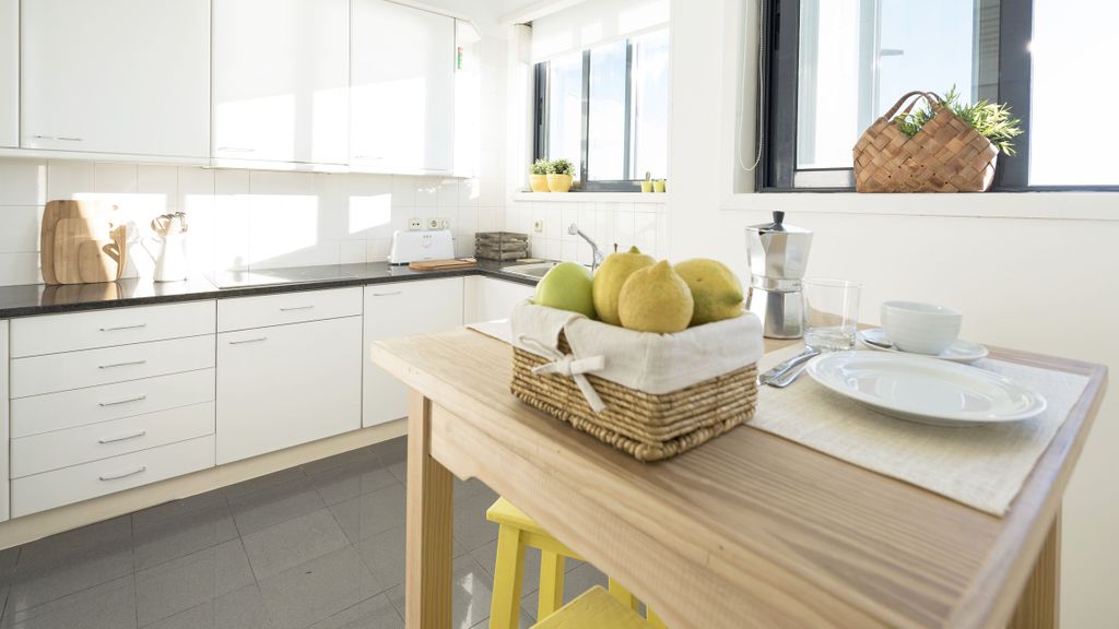 Porto Beach Apartment by LovelyStay