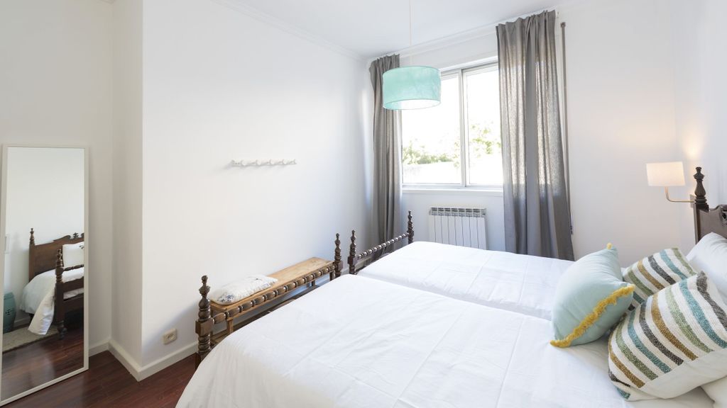 Porto Beach Apartment by LovelyStay