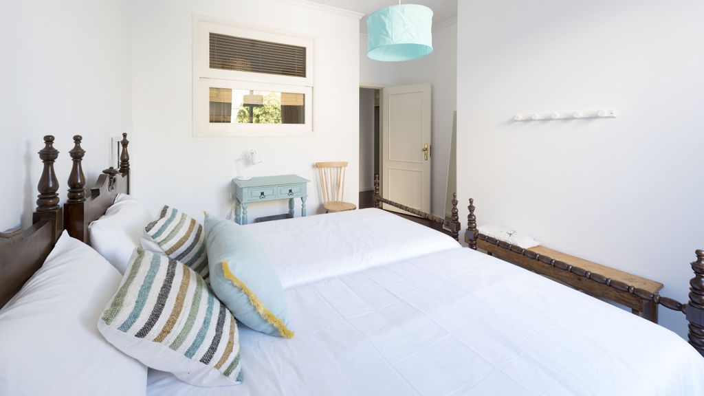 Porto Beach Apartment by LovelyStay