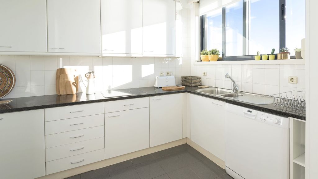 Porto Beach Apartment by LovelyStay