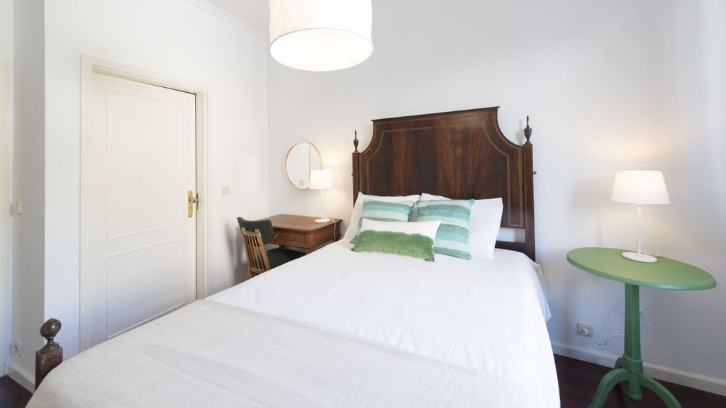 Porto Beach Apartment by LovelyStay