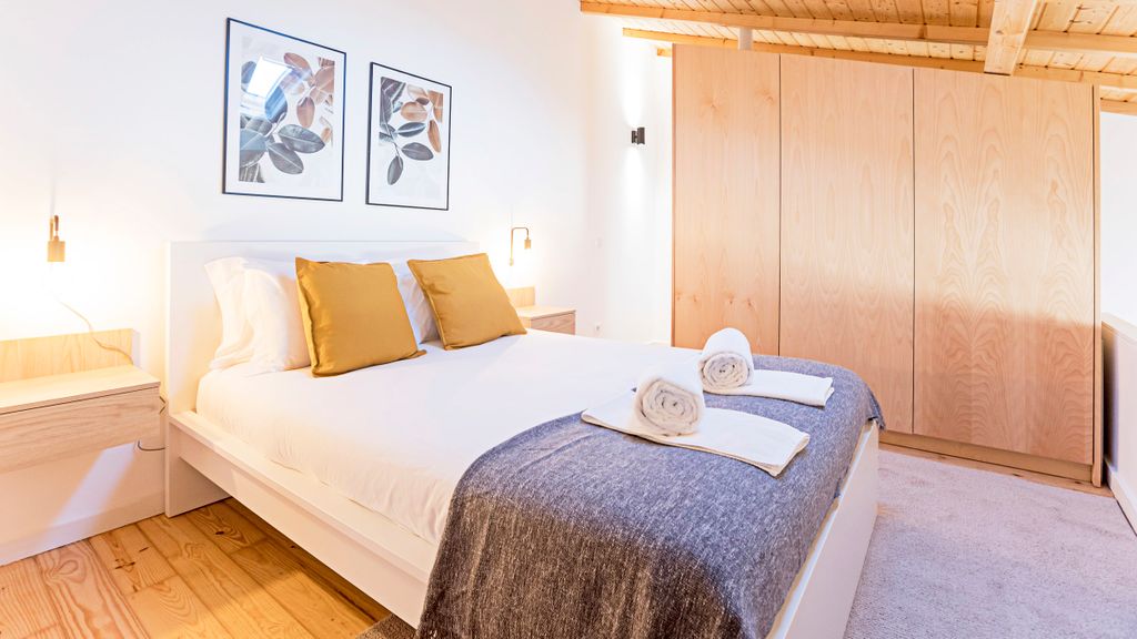 Vila Burgães - Casa 6 by LovelyStay