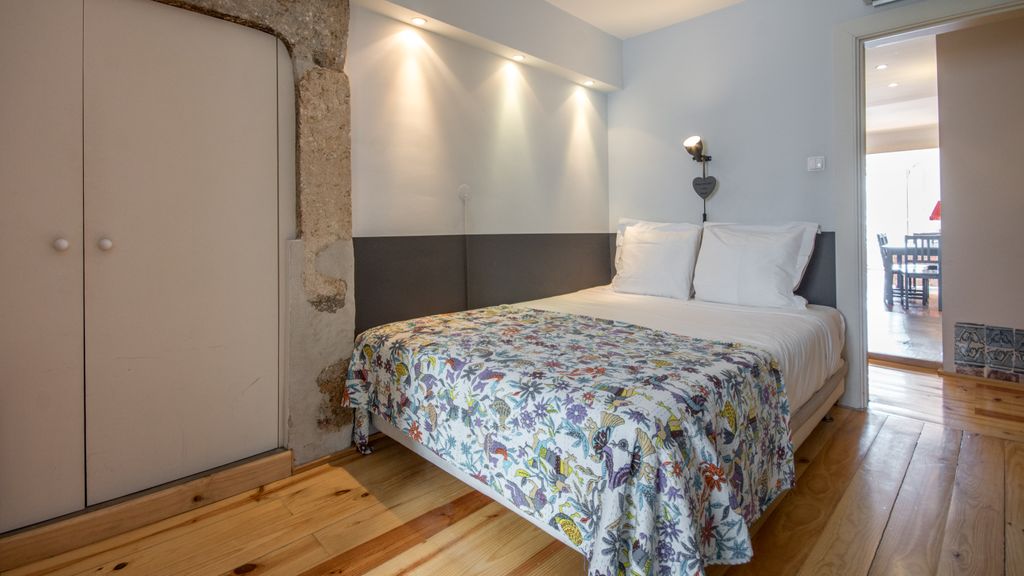 Lisbon Heart Apartments - Blue, by LovelyStay