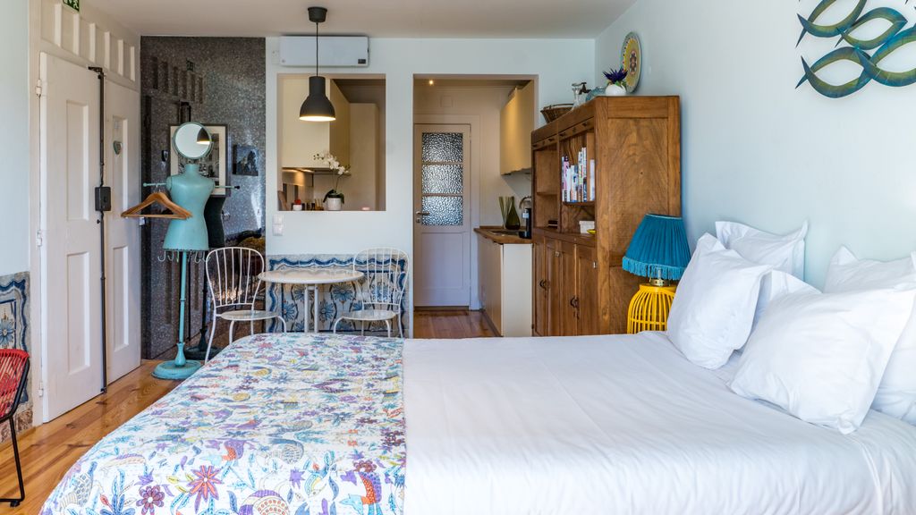 Lisbon Heart Apartments - Yellow, by LovelyStay