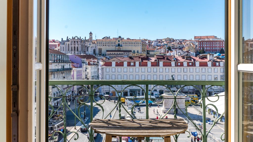 Lisbon Heart Apartments - Yellow, by LovelyStay