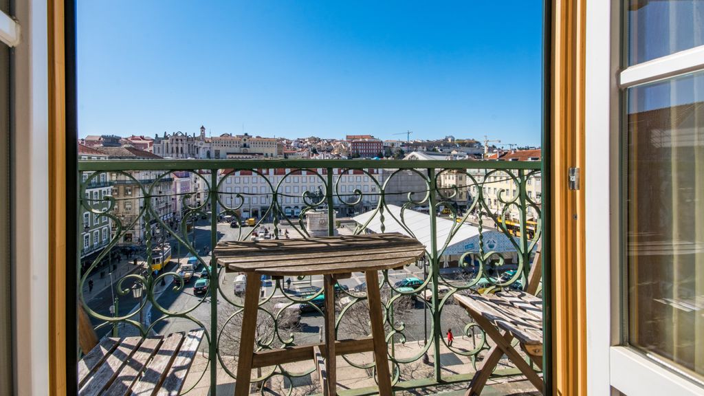 Lisbon Heart Apartments - Yellow, by LovelyStay