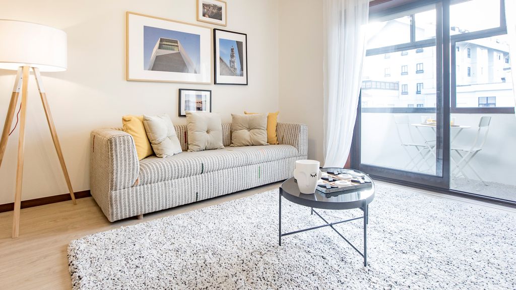 2BR Flat in Bonfim w/ AC & Balcony by LovelyStay