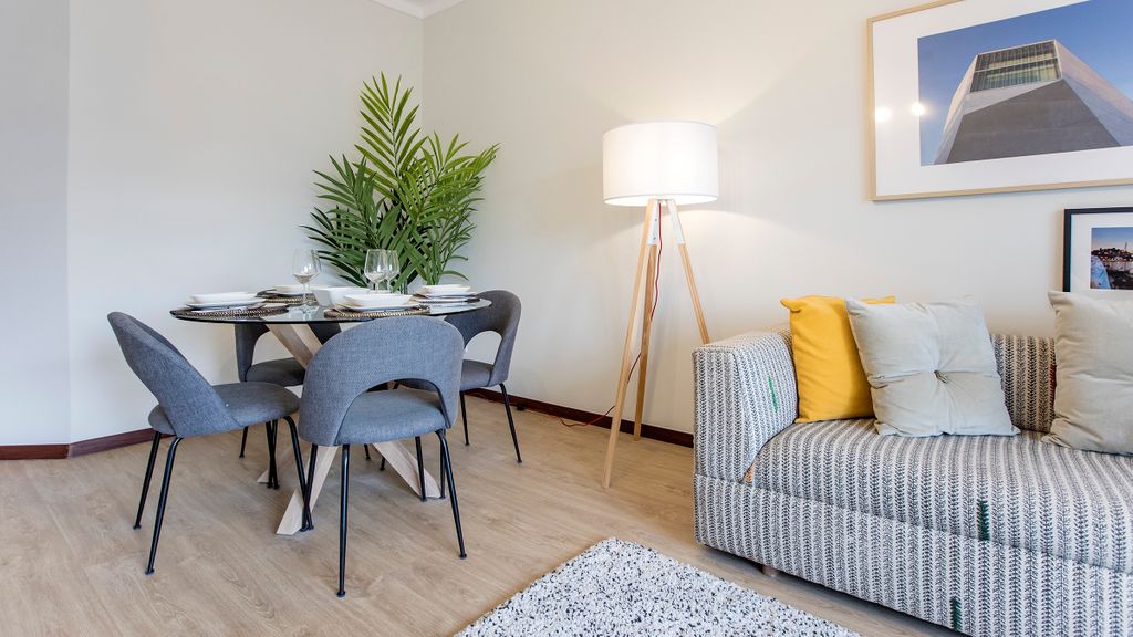 2BR Flat in Bonfim w/ AC & Balcony by LovelyStay