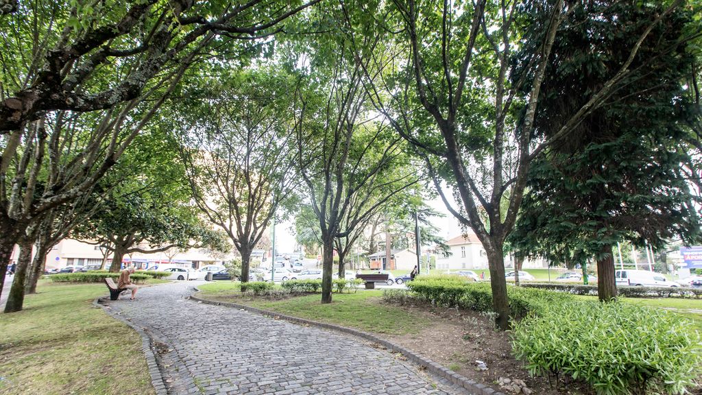 2BR Flat in Bonfim w/ AC & Balcony by LovelyStay