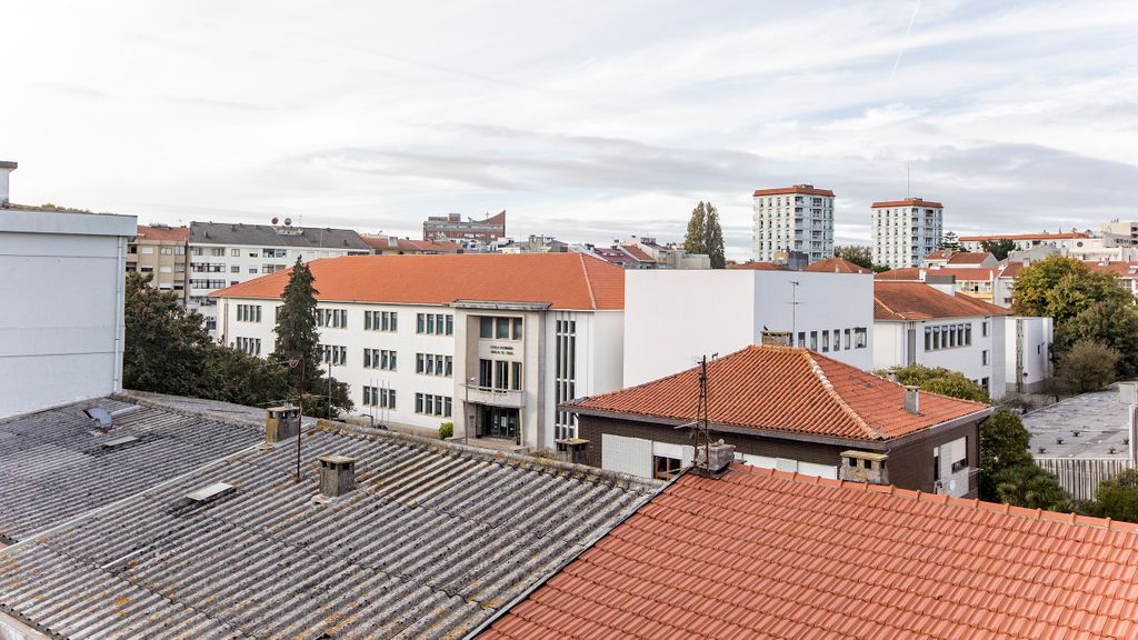 2BR Flat in Bonfim w/ AC & Balcony by LovelyStay