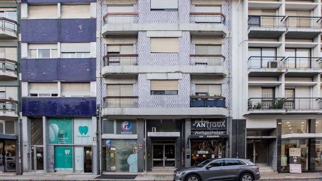 2BR Flat in Bonfim w/ AC & Balcony by LovelyStay
