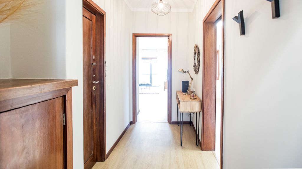 2BR Flat in Bonfim w/ AC & Balcony by LovelyStay