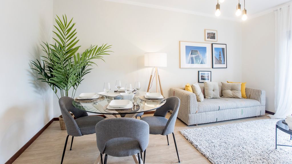2BR Flat in Bonfim w/ AC & Balcony by LovelyStay