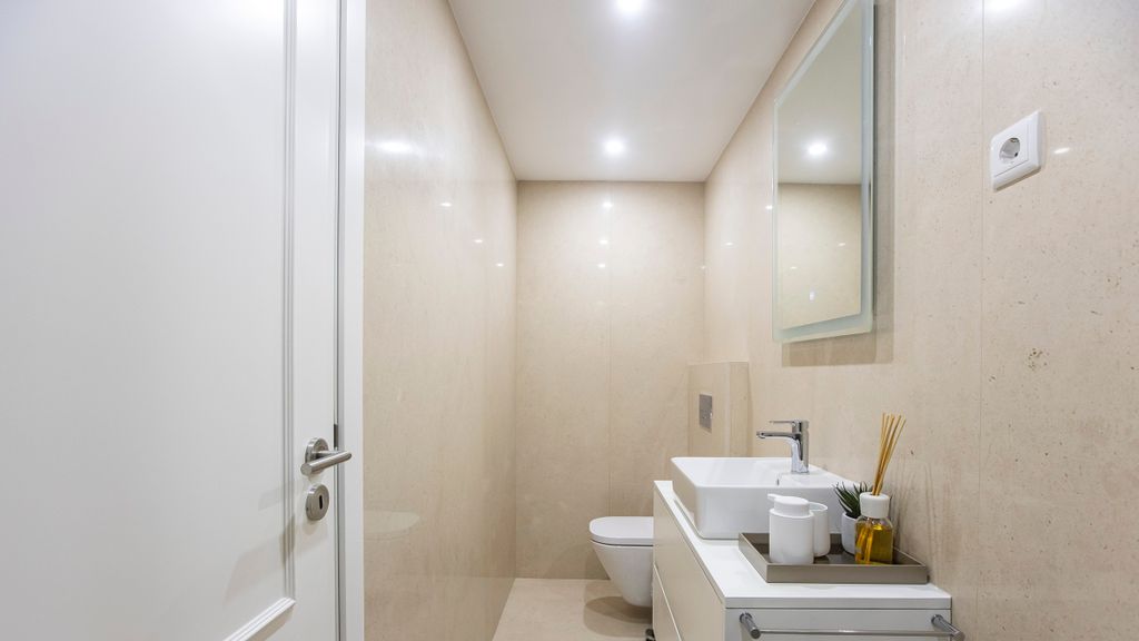 City Center 2BR Flat w/ AC by LovelyStay