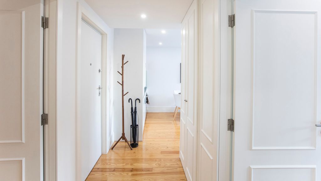 City Center 2BR Flat w/ AC by LovelyStay