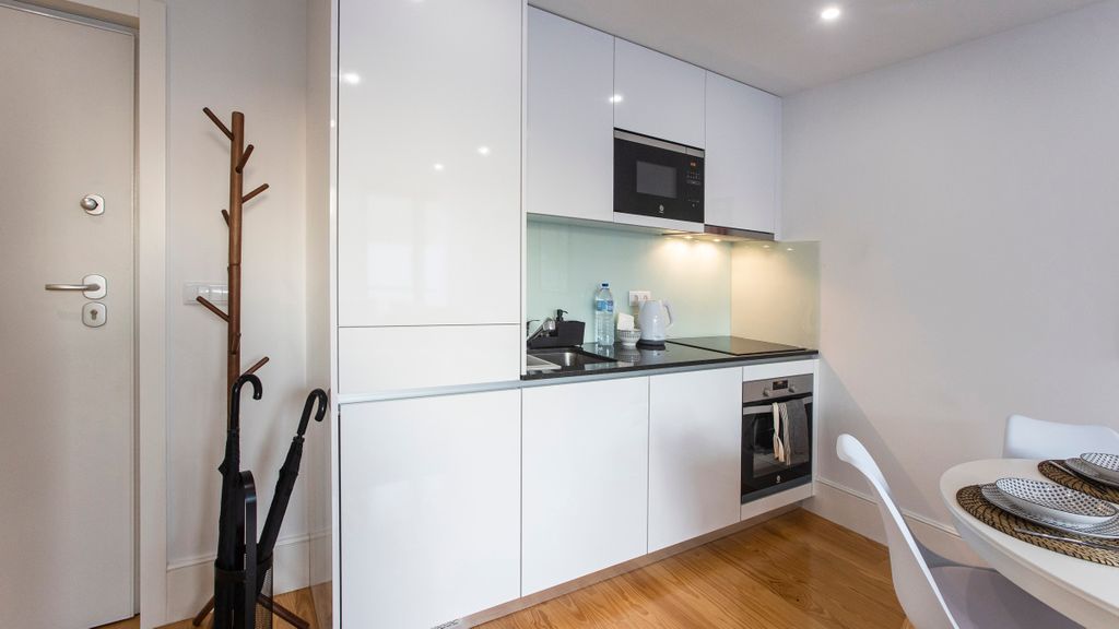 City Center 2BR Flat w/ AC by LovelyStay