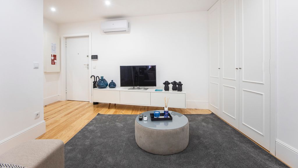 Elegant Downtown 1BR Flat w/ AC by LovelyStay
