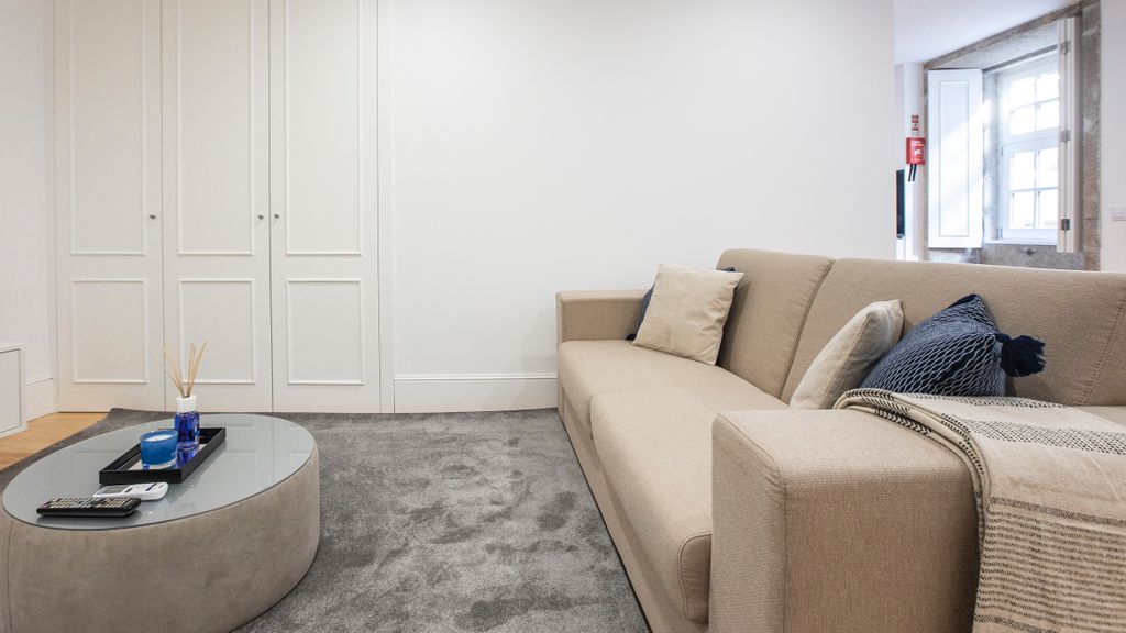 Elegant Downtown 1BR Flat w/ AC by LovelyStay